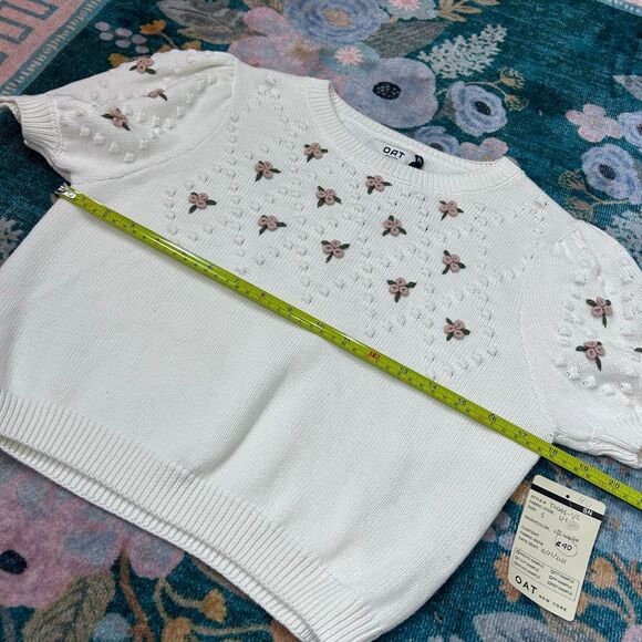 NWT Oat New York Sweater Small White Floral rosette Short Sleeve Cropped Knit To - Picture 9 of 12